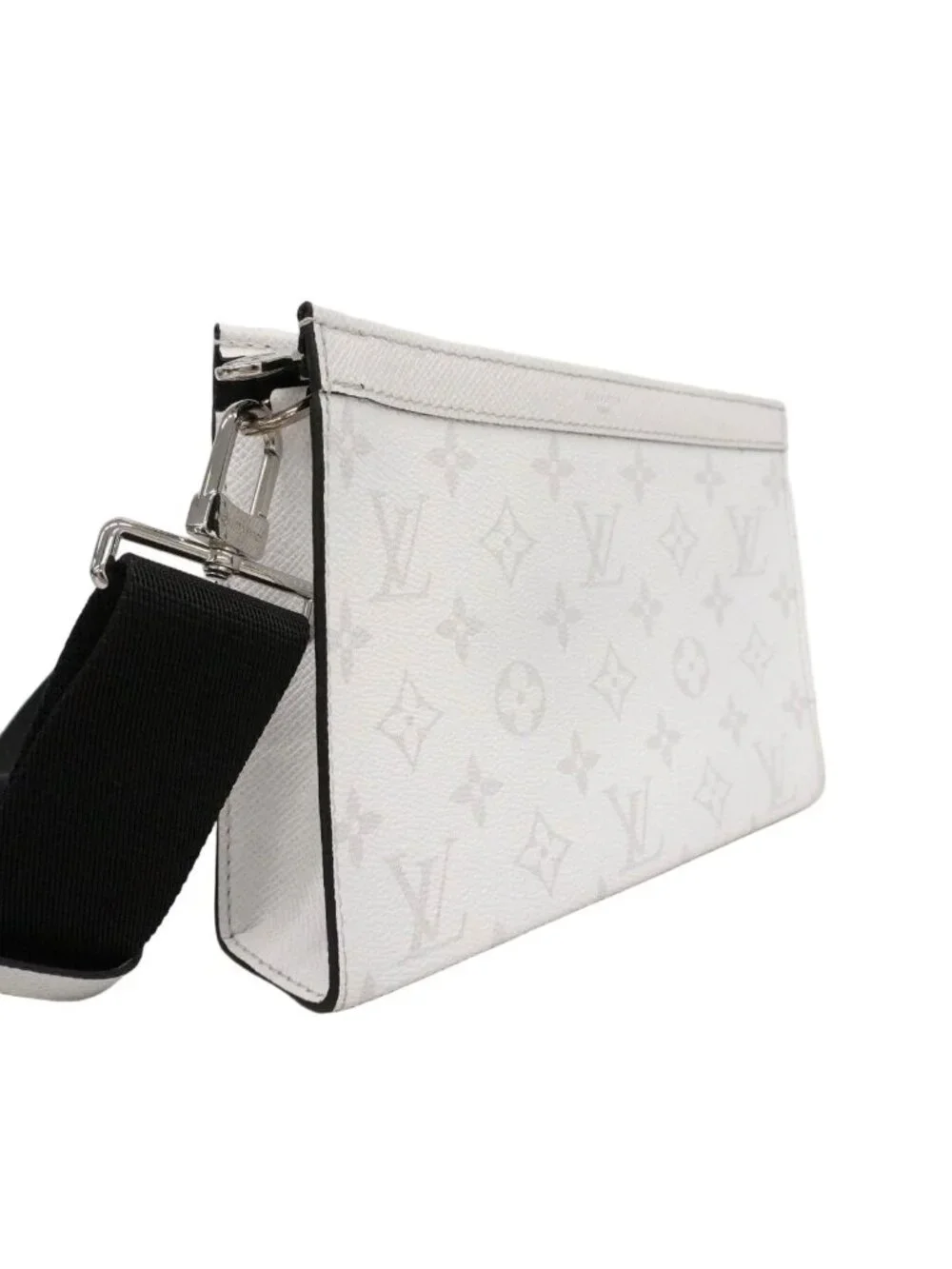 Louis Vuitton Shoulder Bag Taigarama Gaston Wearable Wallet Blanc